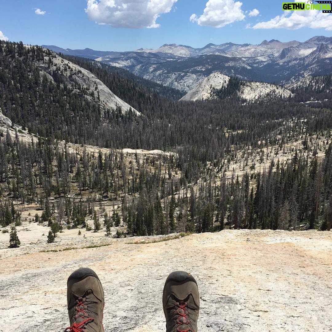 Ian Harding Instagram - Letting the feet breath. #getoutside #nofilter #yosemite