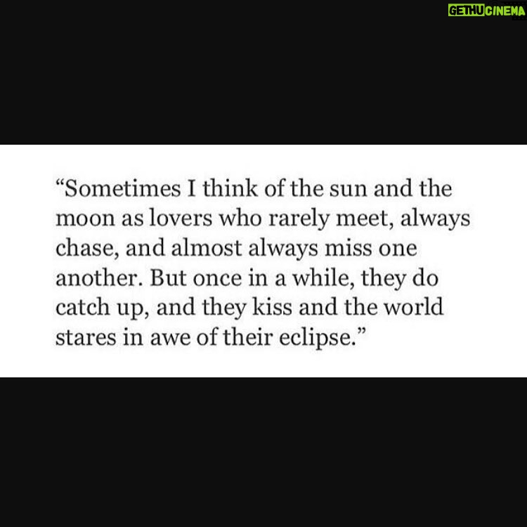 Ian Harding Instagram - #eclipse2017 #usetherightglasses