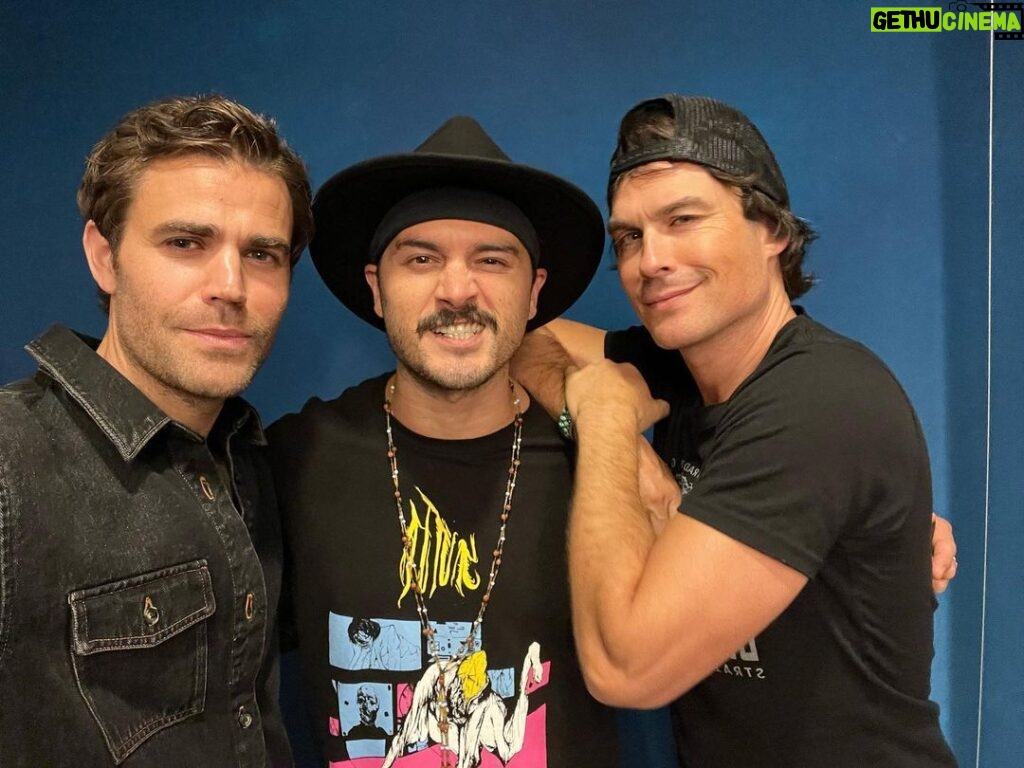 Ian Somerhalder Instagram - Stefan, Enzo and Damon together… This was @mkmalarkey ‘s idea. If this image doesn’t make you smile I don’t know what will... @creationent thanks for bringing us all together. What a treat to snuggle Enzo… 🧛‍♂️