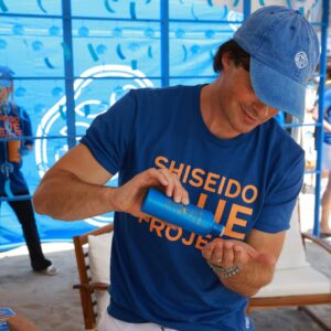 Ian Somerhalder Instagram - Wow. What a day. I'm excited to be here today in Huntington Beach at the VANS US Open of Surfing competition with #ShiseidoBlue Project for their second-annual beach clean-up, led by @wildcoastcostaconsalvaje - a non-profit environmental organization that conserves coastal and marine ecosystems and wildlife 🌊. This was not just about driving awareness this was about action. And I am so grateful to be a part of this.

Shiseido Blue Project is a global initiative that launched in 2019 in collaboration with @wslpure , World Surf League's environmental arm, committed to inspiring, educating and empowering ocean protection @shiseido #WeAreOneOcean