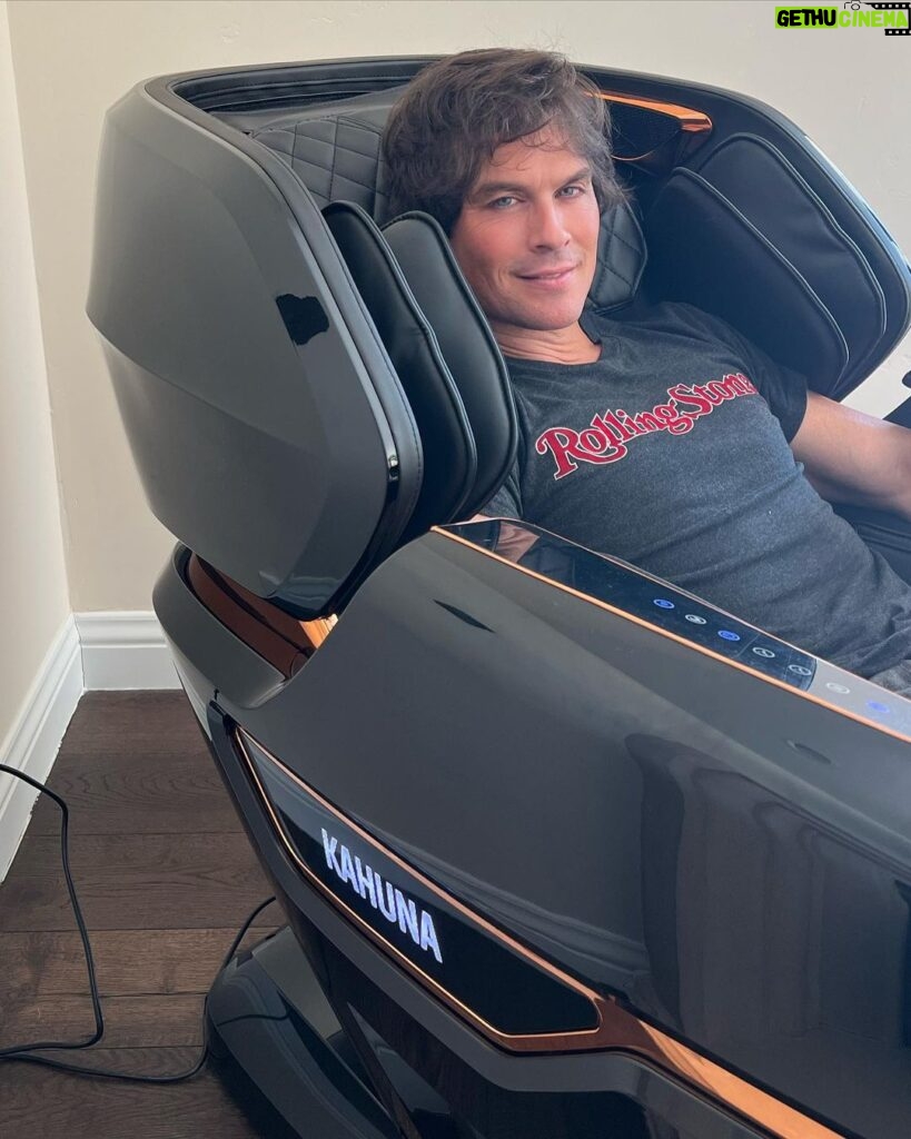 Ian Somerhalder Instagram - Wow #kahunachair @kahunachair you have changed my game! ALL I’ve ever wanted in my ADULT life is a massage chair. Running a company and a family puts me not having time for a massage. This is an early Father’s Day present! Woooohooooo! My wife made it happen. Wow. These @kahunachair chairs are truly amazing. Engineering. Is. Next. Level.
