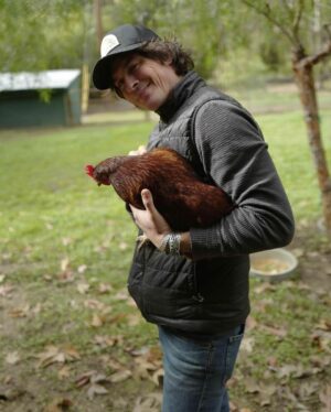 Ian Somerhalder Instagram - I love this damn chicken. Her name is Cherry Bomb and she pecks me 5 times per day convinced my hands and toes are worms…
I load all babies into our beautiful @featherlitetrailers trailer and head to the farm. 

Disconnect to reconnect. 

Minimize to maximize.

To connect with nature recalibrates your entire being (soul included) and I can’t recommend it enough. Its imperative. Sunlight, nature, cold, heat, excersise and turning technology off are small gifts you can give to yourself, your family or your company employees. You can always check out and follow @hubermanlab and you can get the best play for your day. He’s really amazing…

Good luck out there everyone. I appreciate you all. Stay kind… 📸 by @nikkireed