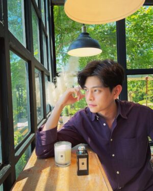 Iang Sittha Sapanuchart Instagram - Create your surrounding scent to the next level with Mr. Malone Edit กับโจ มาโลน ลอนดอนสองกลิ่นนี้เลยครับ Cypress & Grapevine และ English Pear 

สั่งซื้อผ่าน Jo Malone London Boutique ทุกสาขา หรือช่องทางออนไลน์ได้แก่ www.JoMalone.co.th/ Central Online/ The Mall Online และ Flagship Store บน Lazada สอบถามข้อมูลได้ง่ายๆ ที่ Line Official Account @JoMaloneLondonTH @JoMaloneLondon #JoMaloneLondonTH #MrMalone

พิเศษ ทุกการสั่งซื้อ Cologne ใดๆ บน www.JoMalone.co.th ใส่ offer code “ MRMALONE22 ”  รับเพิ่มของขวัญพิเศษ  Cologne ขนาด 9 มล. เฉพาะวันที่ 10 – 30 มิย. นี้เท่านั้น
