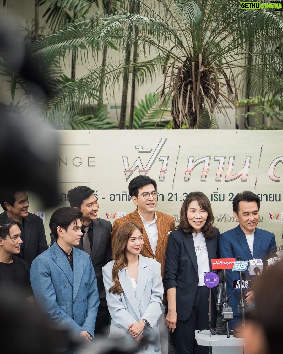 Iang Sittha Sapanuchart Instagram - เก็บตกภาพบรรยากาศบวงสรวง #ฟ้าทานตะวัน เมื่อวานนี้ครับ ออนแอร์ 24 กันยา ช่อง @amarintvhd 3ทุ่มครึ่งจ้า