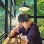 Iang Sittha Sapanuchart Instagram - Create your surrounding scent to the next level with Mr. Malone Edit กับโจ มาโลน ลอนดอนสองกลิ่นนี้เลยครับ Cypress & Grapevine และ English Pear สั่งซื้อผ่าน Jo Malone London Boutique ทุกสาขา หรือช่องทางออนไลน์ได้แก่ www.JoMalone.co.th/ Central Online/ The Mall Online และ Flagship Store บน Lazada สอบถามข้อมูลได้ง่ายๆ ที่ Line Official Account @JoMaloneLondonTH @JoMaloneLondon #JoMaloneLondonTH #MrMalone พิเศษ ทุกการสั่งซื้อ Cologne ใดๆ บน www.JoMalone.co.th ใส่ offer code “ MRMALONE22 ” รับเพิ่มของขวัญพิเศษ Cologne ขนาด 9 มล. เฉพาะวันที่ 10 – 30 มิย. นี้เท่านั้น