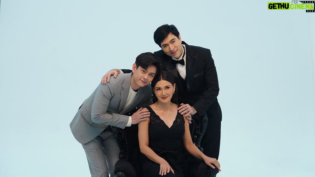 Iang Sittha Sapanuchart Instagram - เก็บตกจากเมื่อวานครับ ฝากติดตามด้วยนะครับ #ฟ้าทานตะวัน #amarintv34 เร็วๆนี้ครับ