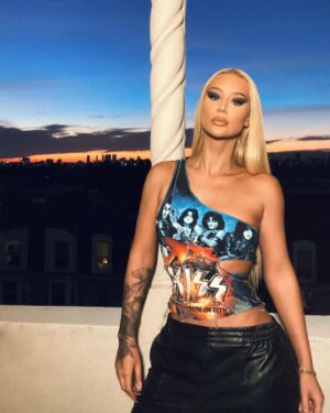 Iggy Azalea Instagram - Sunsets are pure magic.