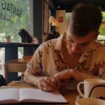 Iggy Rubin Instagram – Proceso de escritura . Santa Gloria Coffee and Bakery
