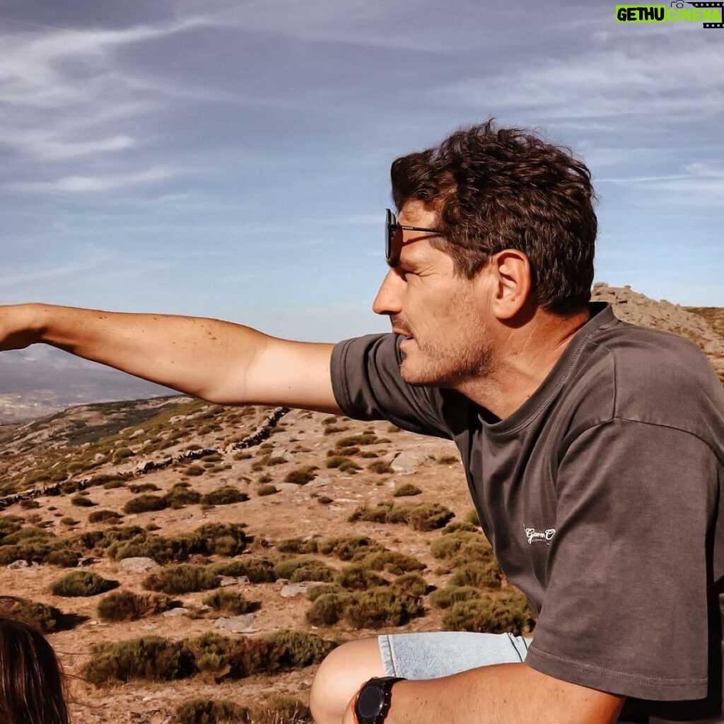 Iker Casillas Instagram - Rutas. 🆒 Navarrevisca, Spain