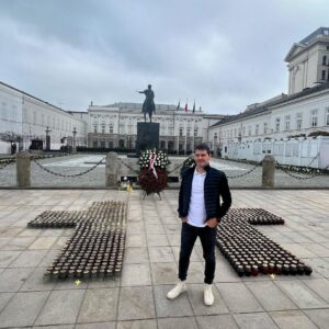 Iker Casillas Instagram - Varsovia 🇵🇱🏙️