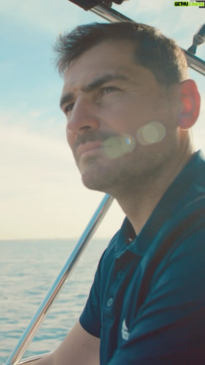 Iker Casillas Instagram - Once a captain, always a captain ⛵️ #DubaiForReal #VisitDubai Dubai Marina, Dubai