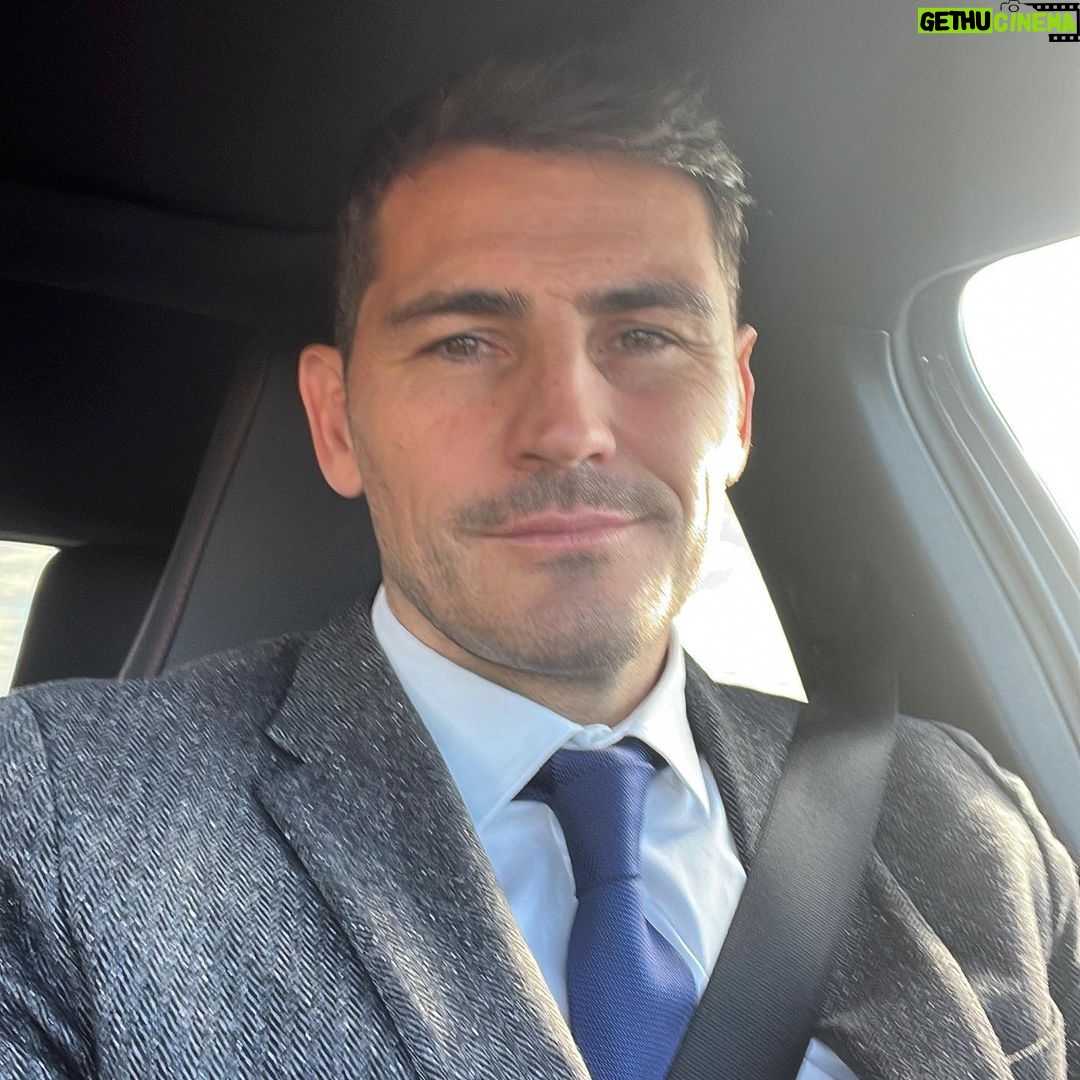 Iker Casillas - 239.8K Likes - 👔🙂