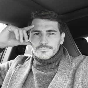 Iker Casillas Instagram - A las buenas tardes… 🌞