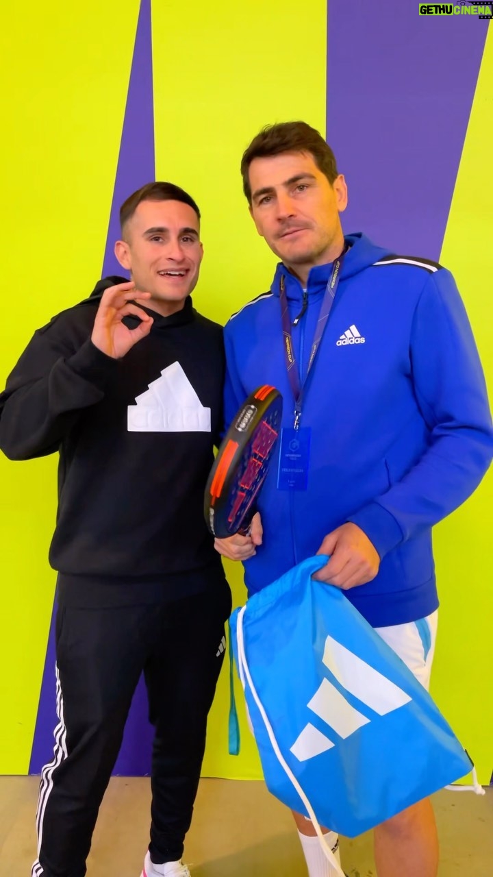Iker Casillas Instagram - ¿Qué pareja creéis que gana? 🤯🎾 Retados de manera oficial @alegalan96 @alexruizoficial11 por @ikercasillas ❤️