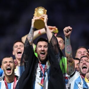 Iker Casillas Instagram - Felicidades Argentina!! Campeones del mundo!! 
🇦🇷 ⭐️ ⭐️ ⭐️