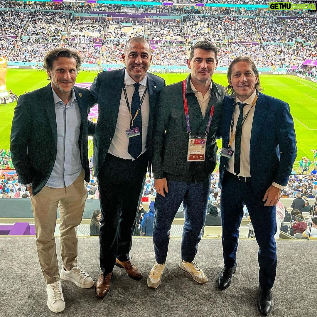 Iker Casillas Instagram - Disfrutando juntos del partido! FIFA legends 🏆 Doha, Qatar