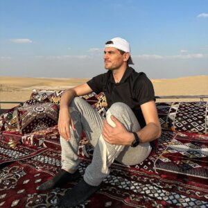 Iker Casillas Instagram - 🌵 🐪 🇶🇦