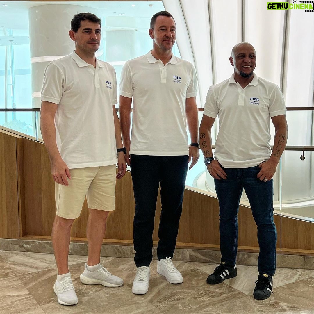 Iker Casillas Instagram - Great moments with @johnterry.26 & @oficialrc3 !! πΆπ¦ π₯ π¦ Doha, Qatar