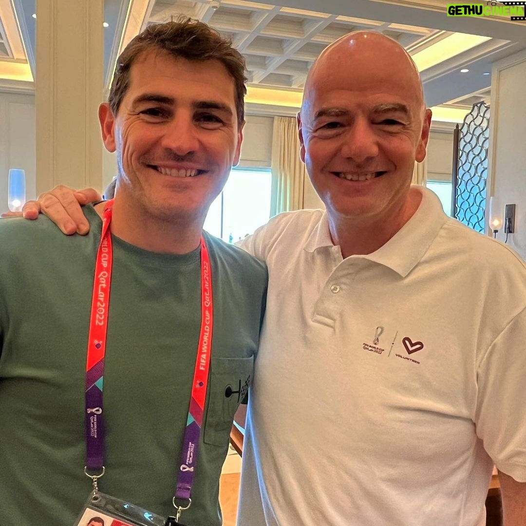 Iker Casillas Instagram - Dear Mr. President… 🇶🇦 @fifaworldcup 🔝 Doha, Qatar