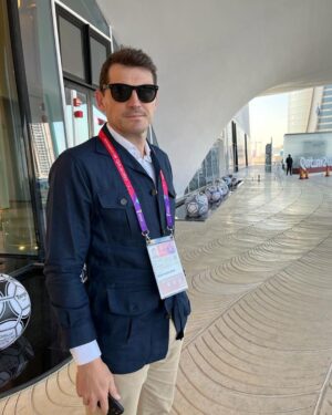 Iker Casillas Instagram - Vaya sorpresas hoy en Qatar 😶!!
Lo hablamos en el debate técnico de la jornada de protagonistas en @aztecadeportes ⚽️👌🏼

Quién se lo haya perdido, puede verlo en: www.aztecadeportes.com #ElCanaldelMundial