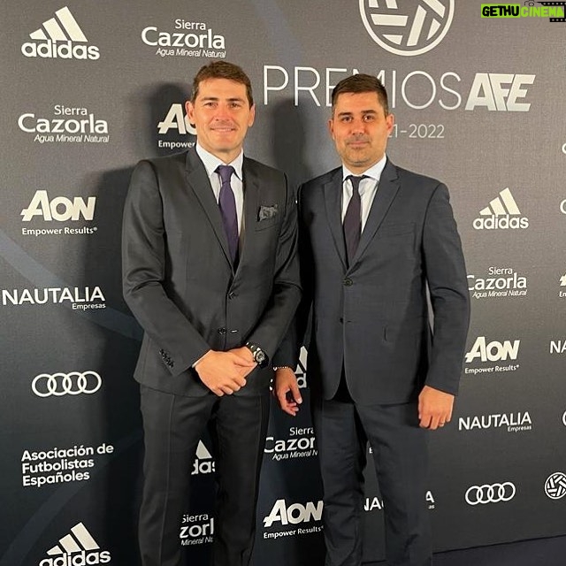 Iker Casillas Instagram - Con @davidaganzo en los primeros premios de @afefutbol ⚽️ 🏆👌🏼 Madrid, Spain