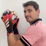 Iker Casillas Instagram - Os hemos escuchado!! Ha llegado!! ESTÁ AQUÍ 🙌🏼🧤 ¡Apúntate al nuevo clinic de Iker Casillas Academy en Dubai junto a @fursanhispania! ¡Te esperamos el próximo 19, 20 y 21 de noviembre! 💥 👉🏼Toda la info en la bio de @1kacademy Gracias a nuestro sponsor principal #AixInvestmentGroup por acompañarnos de nuevo. 🔥