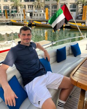 Iker Casillas Instagram - 🇪🇸 ✈️ 🇦🇪