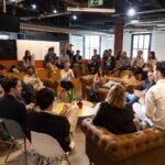 Iker Casillas Instagram - Este mundo cada vez me tiene más asombrado. 120 startups, de diferentes países, han sido evaluadas en la primera convocatoria de @SportBoosthub y @wayra. Hemos decidido seleccionar a siete, pero la gran calidad de todas ha sido impactante.  Gracias a @Idoven_ai tuve la oportunidad de introducirme en el mundo del emprendimiento, crezco cada día con SportBoost y aprendo de la mano de los mejores como @ChemaAlonso.  Qué no pare. Seguimos!! Wayra Madrid