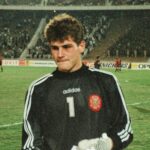 Iker Casillas Instagram - Esta foto es de 1997 en el @fifaworldcup sub-17 en Egipto. Ya ha llovido mucho desde entonces. 🥺 #tbthursday Pic by: @filippomricci
