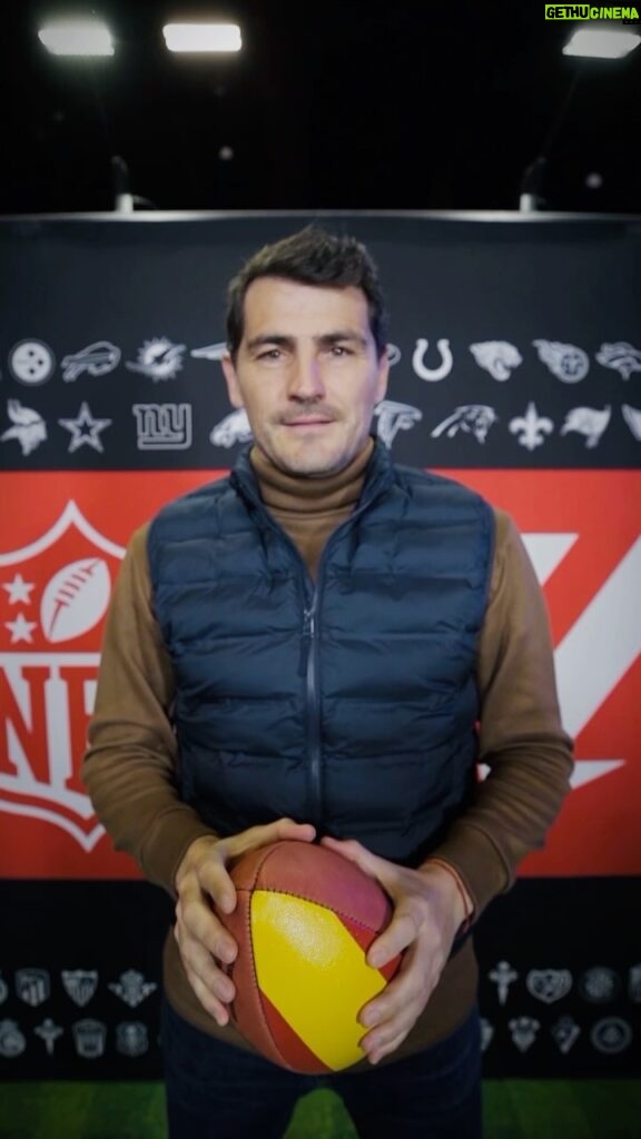 Iker Casillas Instagram - ⚽ Fútbol 🤝 Football 🏈 #SuperBowlxLALIGA