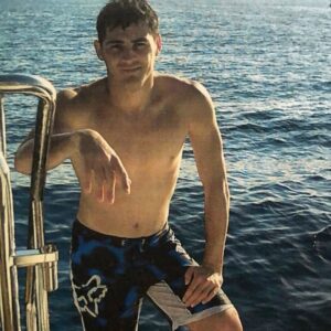Iker Casillas Instagram - Máquina del tiempo. Estaba en Tabarca en 2007 ya. #felizjueves #tbthursday