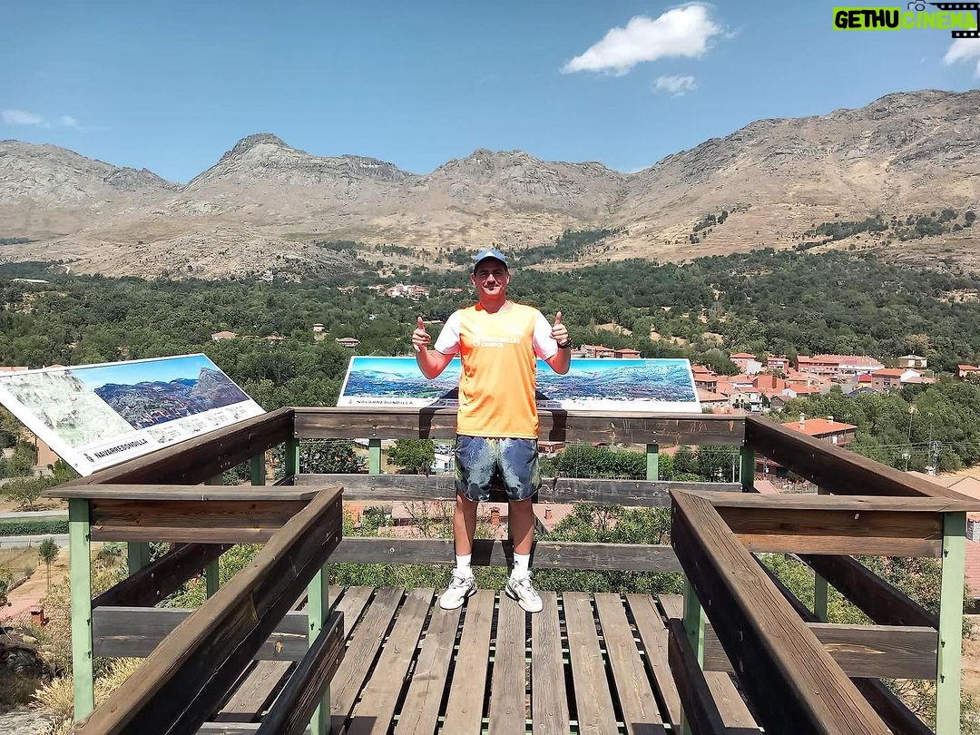 Iker Casillas Instagram - Fin a las vacaciones de pueblo. Una pena pero… 👎🏼 Navarredondilla, Spain