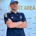 Iker Casillas Instagram - Compartir con los chavales ratos de fútbol! @fundacion.realmadrid ⬆️ Gracias @fortevillage 🙏 Cerdeña, Italia