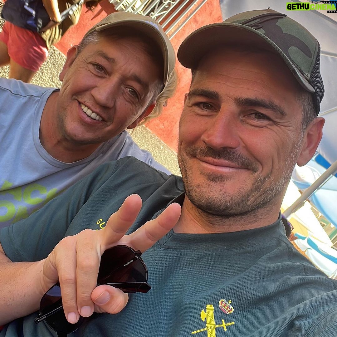 Iker Casillas Instagram - Todo por mi pueblo! 🏔️ 🏔️ #felizlunes✌ Navalacruz, Spain