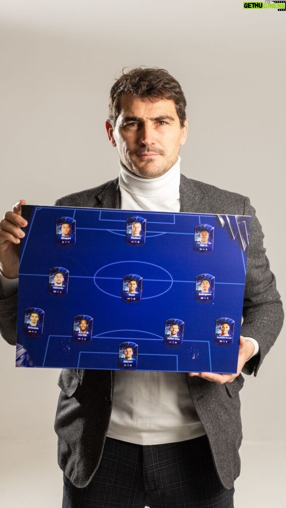 Iker Casillas Instagram - Aquí tenéis mi equipo #TOTY 👌🏼 Estáis de acuerdo? Os leo! #ad