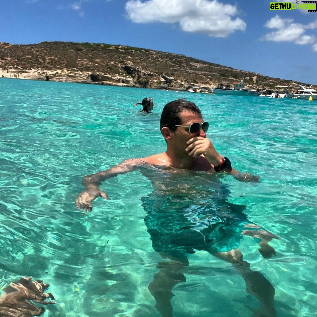 Iker Casillas Instagram - Amazing. #felizviernes Blue Lagoon - Comino Islands, Malta