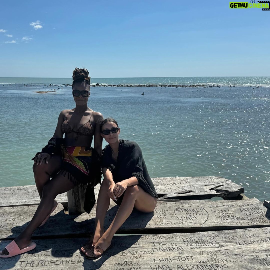 Ilfenesh Hadera Instagram - Way before Starkey + Pam @csajous Pelican Bar