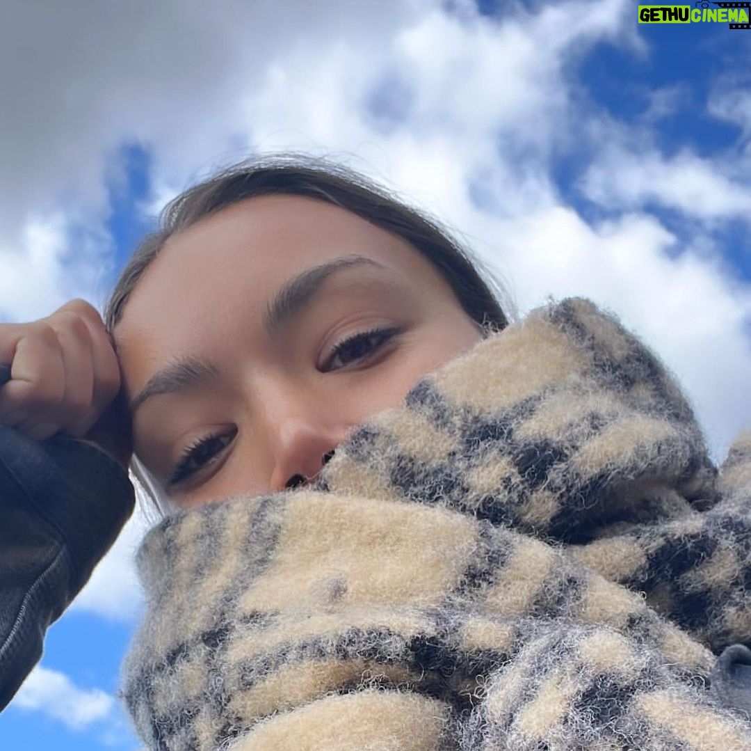 Ilfenesh Hadera - 7K Likes - Dear Summer,
Byeeeeeahhhhhh ya bish, never been sad to see you go šš½āāļø