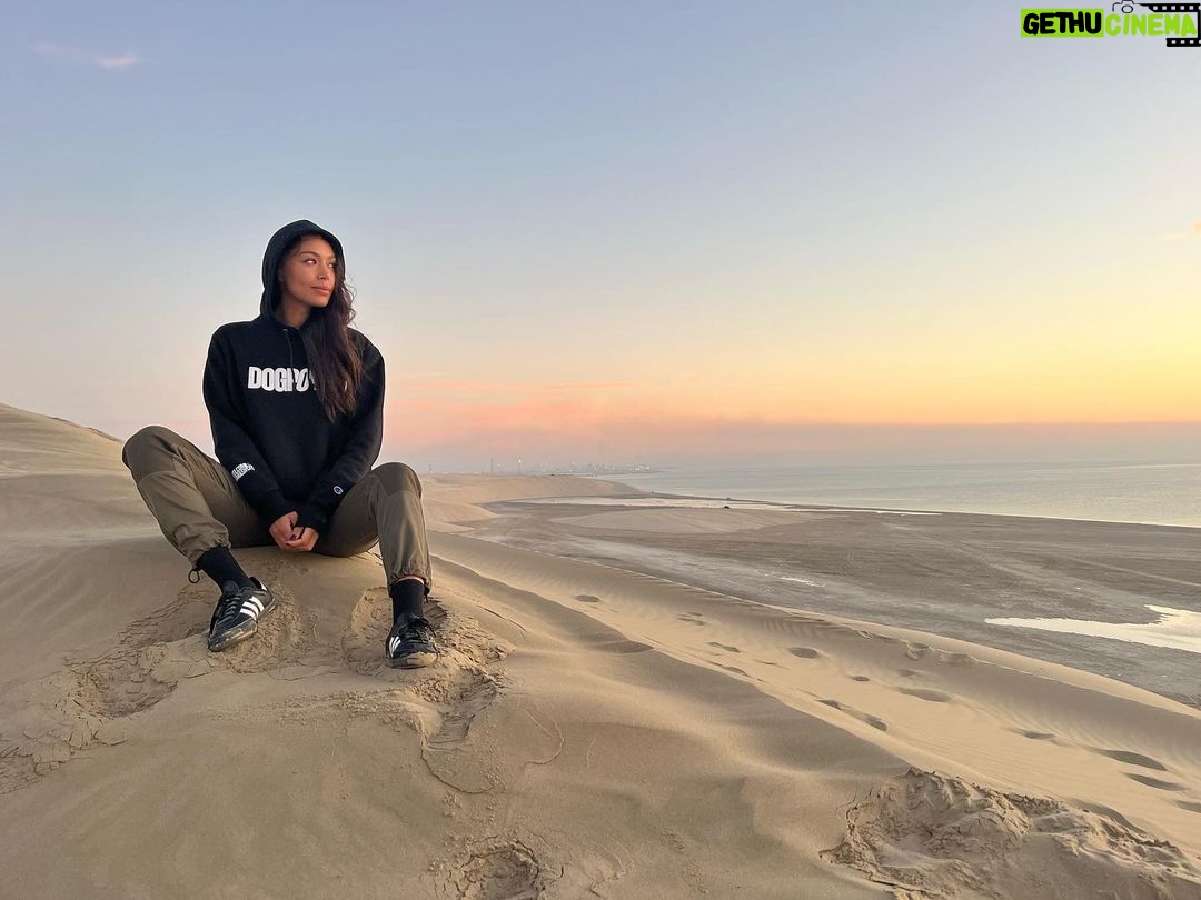 Ilfenesh Hadera - 4.5K Likes - Today Iām deeply grateful to see another sunrise, for the kindness and generosity of beautiful friends (and strangers too) and for having a life back home that Iām always eager to return to. Thank you to all of you reading this who make my life full- you know who you are. Gratitude always and the happiest Thanksgiving to you and yours x