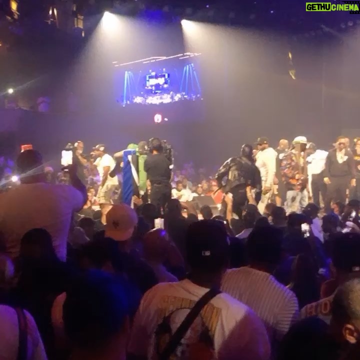 Ilfenesh Hadera Instagram - And now Iβm back weeping over old Verzuz footage π₯π₯Ή so lucky to have you on the @godfatherofharlem soundtrack this season @jadakiss ππΎπππΎ Thanks to @therealswizzz master connector, mad genius behind the music.