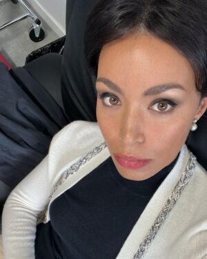 Ilfenesh Hadera Instagram - Making Mayme-A little @godfatherofharlem hair and makeup magic. No show without our insanely talented HMU and costume dept. Love you ladies @arielle_toelke @barbiedoll125 @sarahlaux_costumedesign