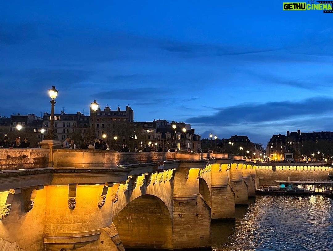 Ilfenesh Hadera Instagram - The best kind of drug Paris, France