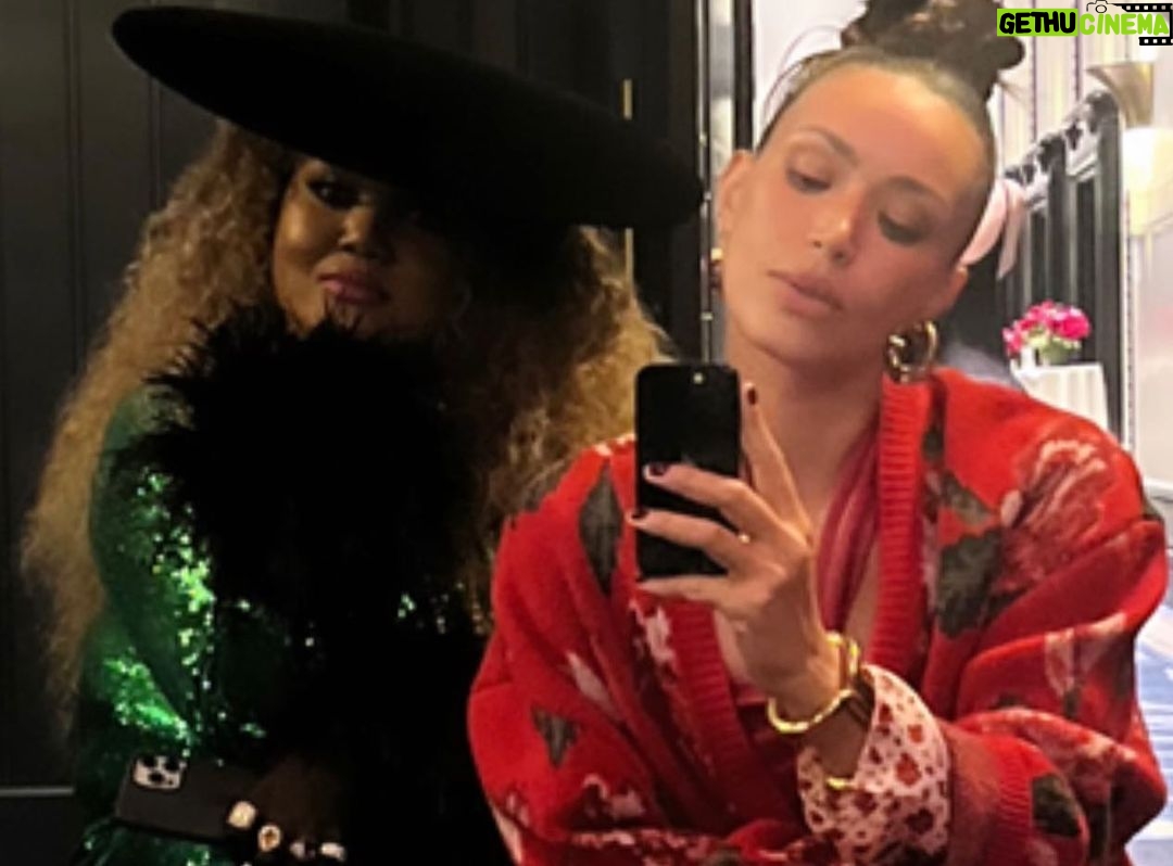 Ilfenesh Hadera Instagram - No one had more fun than table 2 last night. Thank you @lamer and my love @porschefabulous for having me ❤️🔥 Thank you to the dream team 🌹 Hair @ursulastephen Makeup @carolinadali Threads @albrightfashionlibrary