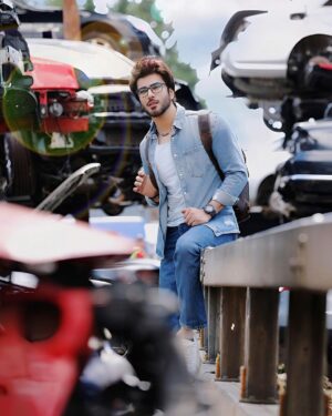 Imran Abbas Instagram - A few BTS from JEE VE SOHNIYE JEE.. Releasing 16th of February 2024 
@vijaycam @simichahal9 @imranabbas.official @vhentertainmentofficial @uifilmsind  @sunnyrajusa @amit.juneja.12 @mintukapa_90 @thaparrness @sarla1990 @omjeegroupoffical @munishomjee @jatboot @mandeephundal57  @smita.kambli.925 @nitin_rangmeet  @designer.nitasha @bharat_raawat @Sud_vfx @eyepiece_through @sunnyvikmusic @ivikasmaan @praveenaawara @karanmakeovers_ @dashmesharts @khara13official @i.amtushar 

#simichahal #imranabbas  #atifaslam #punjab #pakistan #traveller #romantic  #soulmate #hippie #wanderlust