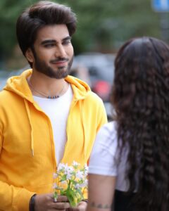 Imran Abbas Instagram - A few BTS from JEE VE SOHNIYE JEE.. Releasing 16th of February 2024 @vijaycam @simichahal9 @imranabbas.official @vhentertainmentofficial @uifilmsind @sunnyrajusa @amit.juneja.12 @mintukapa_90 @thaparrness @sarla1990 @omjeegroupoffical @munishomjee @jatboot @mandeephundal57 @smita.kambli.925 @nitin_rangmeet @designer.nitasha @bharat_raawat @Sud_vfx @eyepiece_through @sunnyvikmusic @ivikasmaan @praveenaawara @karanmakeovers_ @dashmesharts @khara13official @i.amtushar #simichahal #imranabbas #atifaslam #punjab #pakistan #traveller #romantic #soulmate #hippie #wanderlust