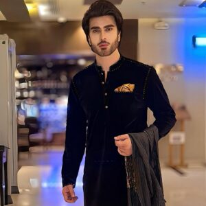 Imran Abbas Instagram - First post of 2024 . 
Wearing @humayunalamgirofficial .