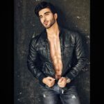 Imran Abbas Instagram - Noir…