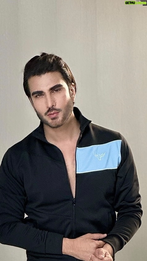 Imran Abbas Instagram - The best weight i have ever lost is the weight of other people’s opinion of me.