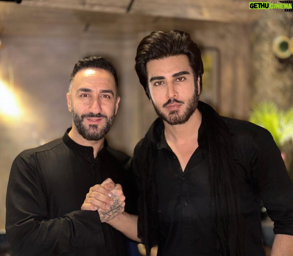 Imran Abbas Instagram - Friends may come and go, but the ones who become like brothers are the ones who stay forever. With my dear brother and one of the most eminent religious scholars and historians of our time @sayedammarofficial .