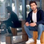 Imran Abbas Instagram - Goodluck @greenentertainment.official and whole team TUMHARE HUSN KE NAAM for tonight at 8pm. Don’t forget to watch an epic love story of Sikander and Salma . Written by @umera_ahmedofficial , produced by @misbah116 and directed by @saqibkofficial .